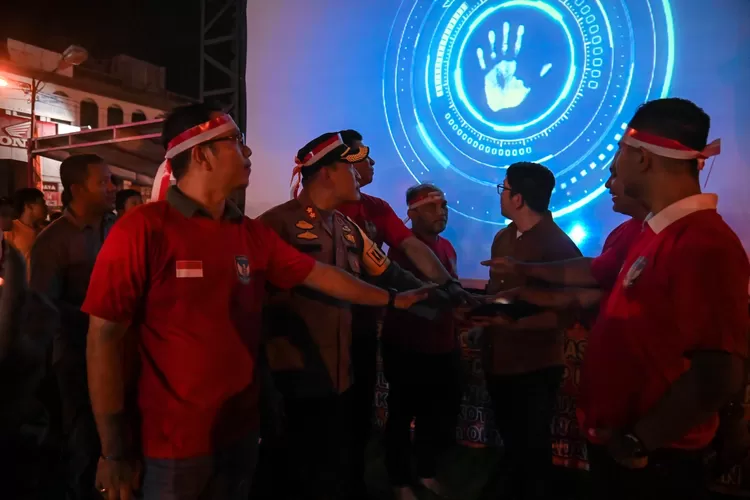 Pj Wali Kota Letnan Bersama Forkopimda Padangsidimpuan Serta Plt. Sekdako Launching Internet Gratis di Alaman Bolak Padang Nadimpu