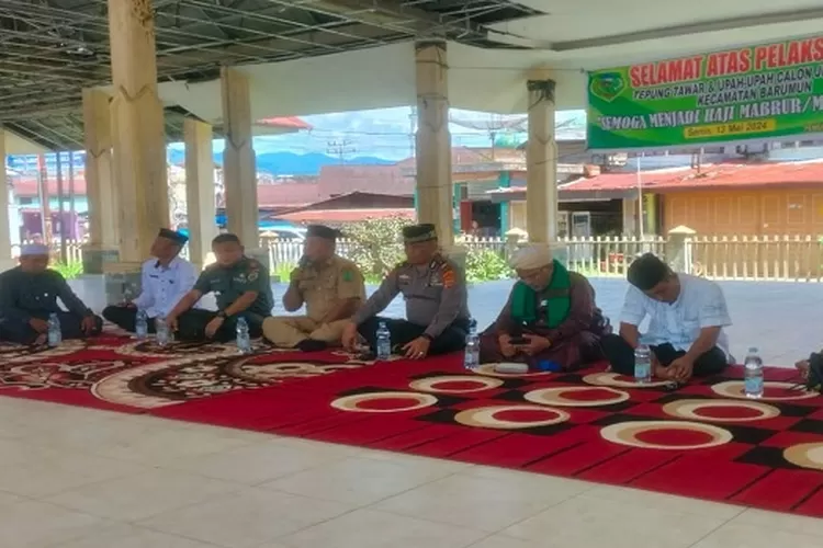 Kecamatan Barumun tepung tawar jamaah calon haji, Senin (13/5/2024) di Lapangan Merdeka Sibuhuan  (Realitasonline.id/SS)