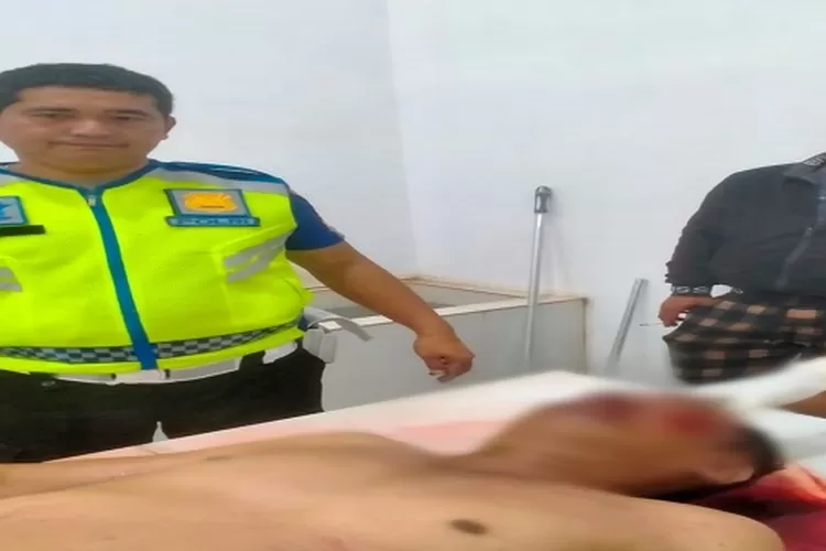 pengendara sepeda motor Jihar Siahaan (63) korban kecelakaan tewas diperjalanan menuju rumah sakit (Realitasonline.id/Dok)