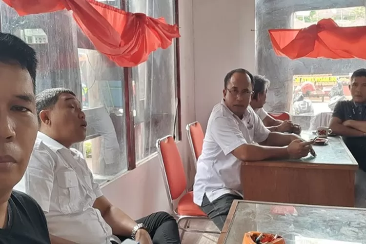 M Syahrir sambangi kantor PWI Bonapasogit (Realitasonline.id/Dok)