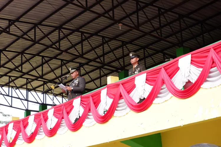 Dandim 0212/TS Letkol Inf. Amrizal Nasution Bacakan Amanat Menkominfo Budi Arie Setiadi Saat Upacara Harkitnas 2024 Di Stadion H.M Nurdin Padangsidimpuan
