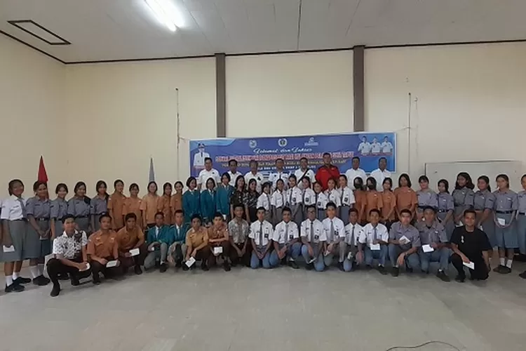 Peserta foto bersama pengurus PWI Bonapasogit (Realitasonline.id/Dok)