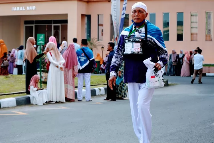 Rusman Calhaj asal Deli Serdang, berangkat haji dari hasil jual barang bekas.