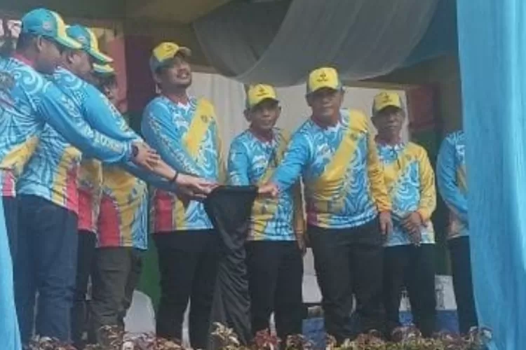 Wali Kota Medan Bobby Nasution membuka Porkot Medan XIV Tahun 2024 di Lapangan Balai Desa samping Kantor Camat Medan Helvetia, Sabtu (15/6).