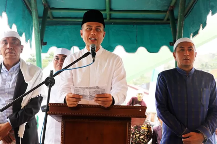 Idul Adha tahun ini. mantan wakil gubernur Sumut dan saudaranya Dody (adik Ijek) turut serta memberikan hewan kurban untuk pesantren terbesar di Sumut dan pihak pesantren juga sangat mengapresiasi hal itu.