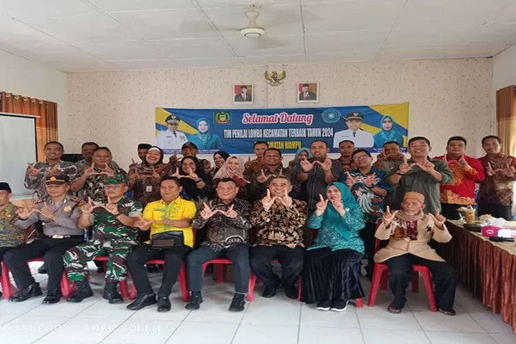 Dalam rangka penilaian kecamatan terbaik 2024 bertempat di aula kantor camat Wampu  ( Realitasonline.id/M Ali)