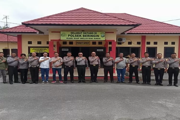 Personil Polsek Beringin dan Pantai Labu usai mengikuti sosialisasi penyuluhan hukum Perkaba oleh Seksi Hukum Polresta Deli Serdang di Polsek Beringin (Realitasonline.id/zul)