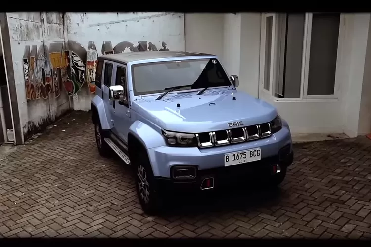 BAIC BJ40 PLUS: SUV Ladderframe yang Menggoda Pasar (Tangkapan Layar YouTube Motomobi)