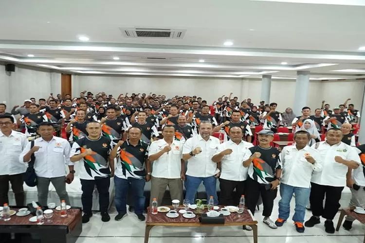 foto bersama pengurus KONI Asahan dan KONI Sumut (Realitasonline.id/HS)