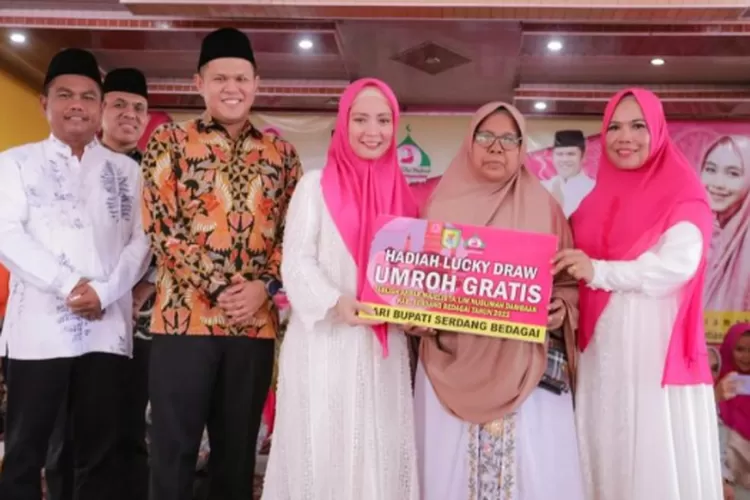 Tidak hanya program religius, ungkap tokoh agama Kecamatan Tebing Syahbandar Muhammad Azhari, Dambaan juga telah melaksanakan program pembangunan seperti infrastruktur jalan.