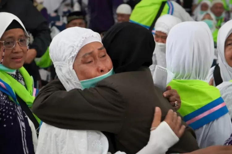 Diselimuti duka mendalam Kloter 9 Tiba di Asrama Haji Medan, Rabu (3/7/2024), 2 jemaah dinyatakan wafat dan 1 jemaah menunda kepulangannya karena sakit.