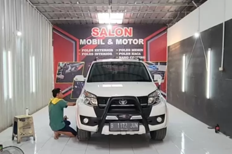 Penawaran mobil bekas harga di bawah pasar, mulai dari 100 jutaan. (SS.youtube@fiqirarasmaja)