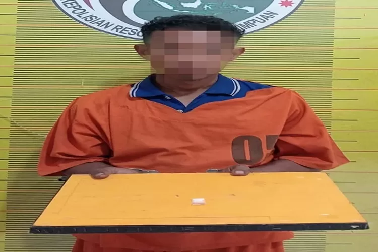 DAL, warga Jalan Bakti ABRI II Kelurahan Padangmatinggi Kecamatan Padangsidimpuan ( Realitasonline.id/Riswandy)