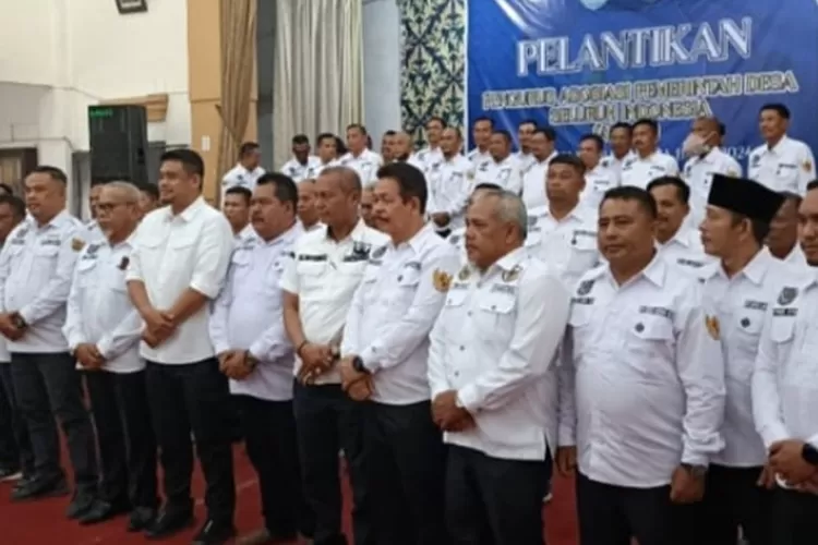 Prosesi Pelantikan Apdesi Merah Putih Labuhanbatu 2024-2029 dan Sambutan Tokoh Pemuda Sumut Boby Nasution di Aula PTPIV Kebun Aeknabara Utara, Aek Nabara Kecamatan Bilah Hulu