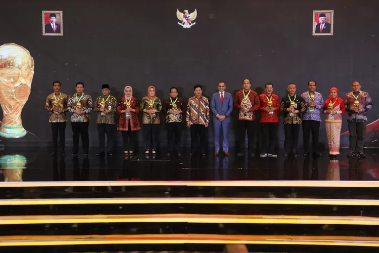 460 Kepala Daerah terima penghargaan UHC Awards yang diserahkan oleh Wapres RI Ma'ruf Amin. (Realitasonline.id/Dok)