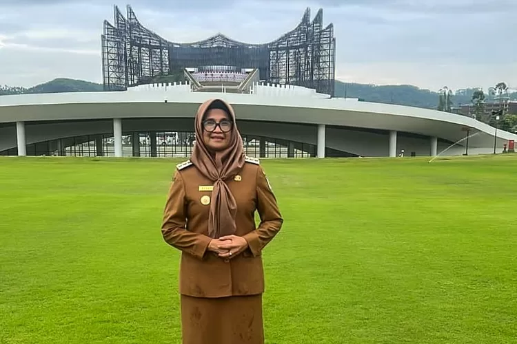 Wali Kota Pematangsiantar dr Susanti Dewayani bersama beberapa kepala daerah lainnya di IKN  (Realitasonline.id/RH)