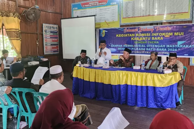 MUI Batu Bara menggelar sosialisasi dampak media sosial menjelang pilkada di aula kantor camat medang deras.