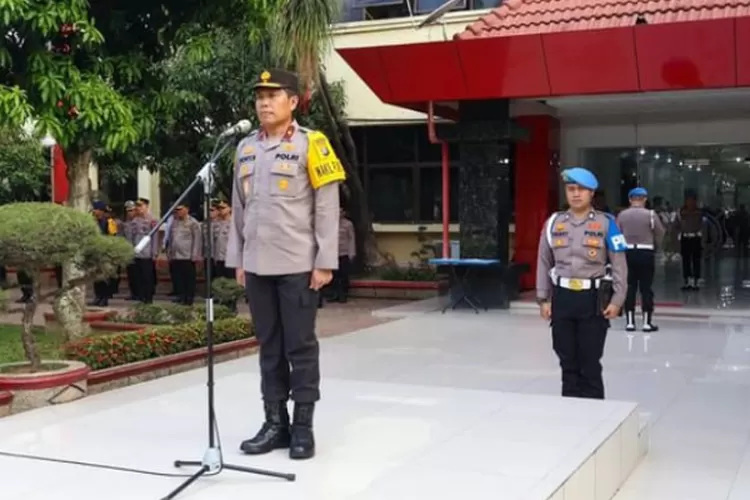 Wakapolda Sumut Brigjen Pol. Rony Samtana memimpin apel di Lapangan KS Tubun Mapolda Sumut, Senin (2/9/2024).