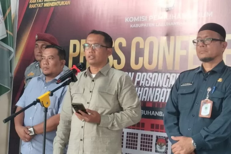 Ketua KPU Labura, Adi Susanto sampaikan hingga hari kedua belum ada paslon bupati dan wakil bupati yang mendaftar, (3/9/24). (Realitasonline.id/ YS)