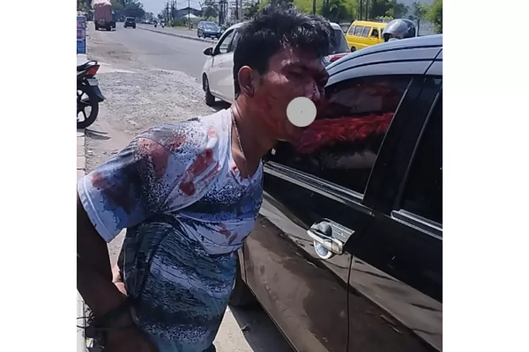 Pelaku curanmor berinisial AJS babak belur dihakimi massa di Jalan Medan Binjai KM 15,5, Desa Diski, Jumat (6/9/2024).