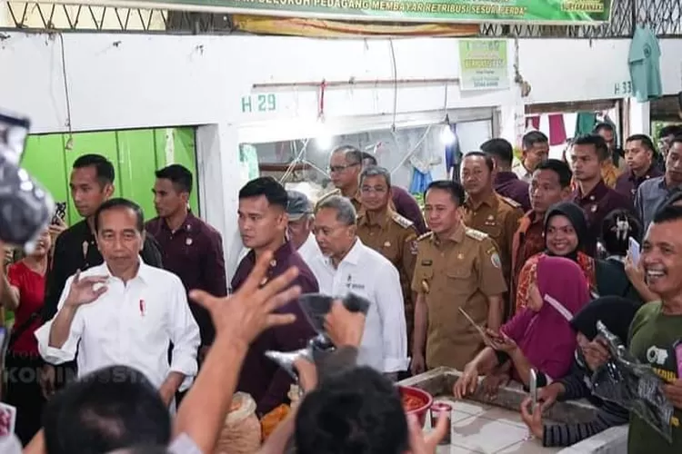 Presiden Jokowi di Pajak Delimas Lubuk Pakam (Realitasonline.id/zul)