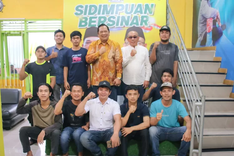 Irsan Efendi dan Ali Muda Siregar Terima Kunjungan NNB Palopat Maria di Kantor DPD Golkar Padangsidimpuan