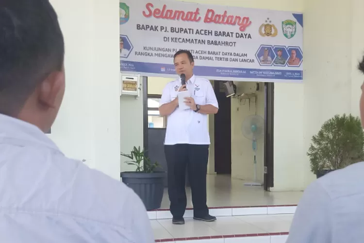 Pj Bupati Abdya Sunawardi saat silaturahmi di Kecamatan Babahrot sekaligus memaparkan mengenai program teluk surin.