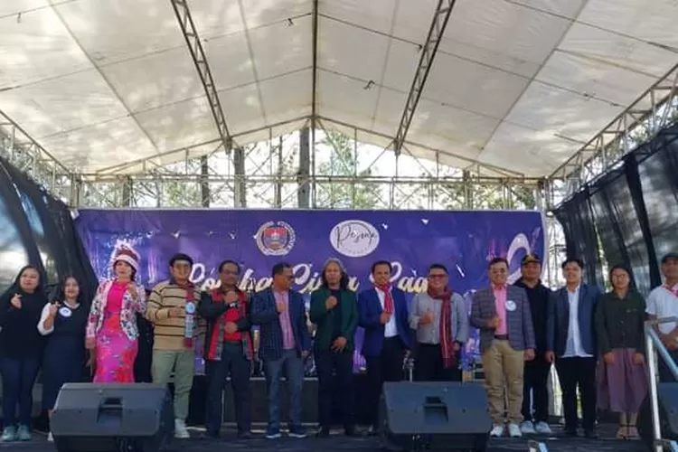Pesona Humbahas dalam lomba cipta lagu sekawasan Danau Toba di Geosite Sipincur ( Realitasonline.id/Tan)