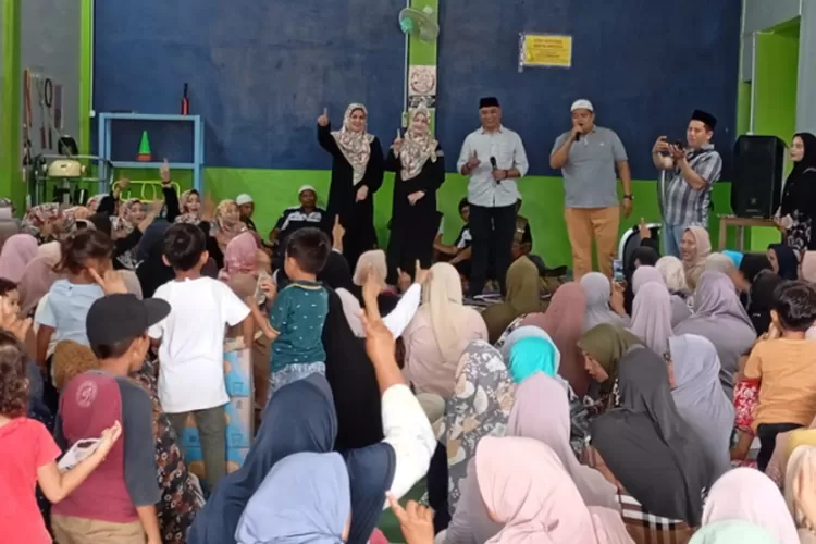 Harun dan Istri Hadiri acara pengajian emak-emak banjar sehat Panyabungan.