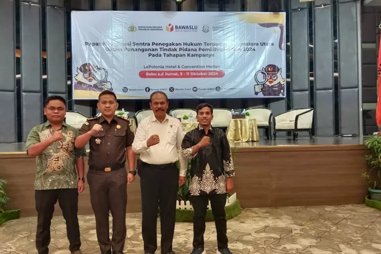 Kapolres Tapsel, AKBP Yasir Ahmadi diwakili Kapolsek Batang Angkola, AKP Arma Ginda Harahap, mengikuti Rakor terkait Sentra Gakkumdu Pilkada Serentak tahun 2024, di Le Polonia Hotel Medan ( Realitasonline.id/Riswandy)