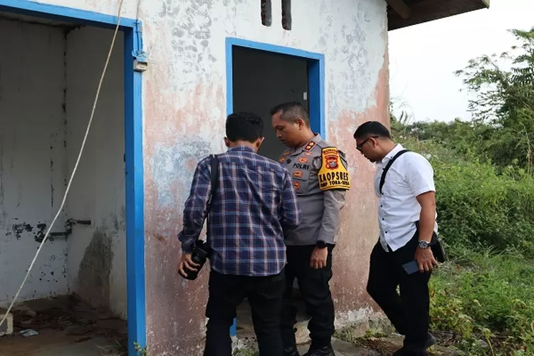 Personil gabungan dari Polri, Denpom dan Satpol PP Padangsidimpuan melakukan grebek sarang narkoba di bukit Simarsayang, Kelurahan Bonan Dolok, Kecamatan Padangsidimpuan Utara  (Realitasonline.id/Riswandy)