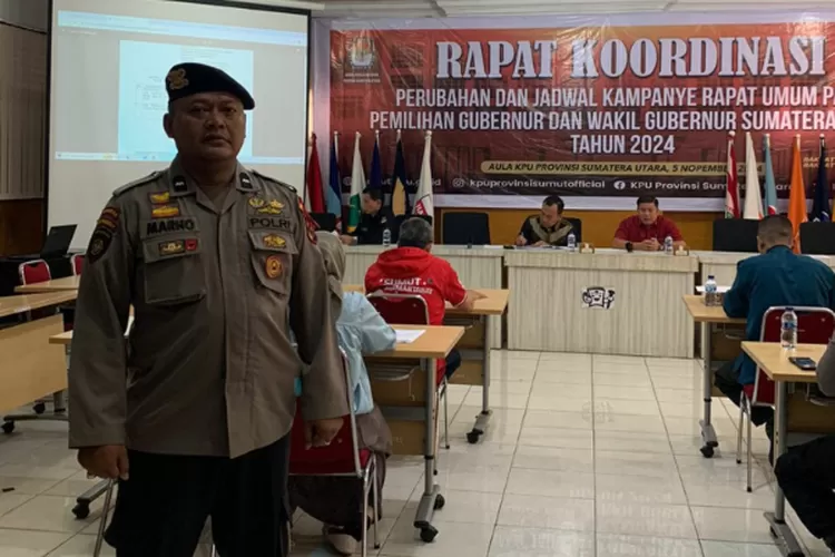 Personel Polda Sumut beri pengamanan Sidang Pleno Debat Calon Gubernur (Cagub) dan Calon Wakil Gubernur (Cawagub) sesi II, Rabu (6/10/2024).
