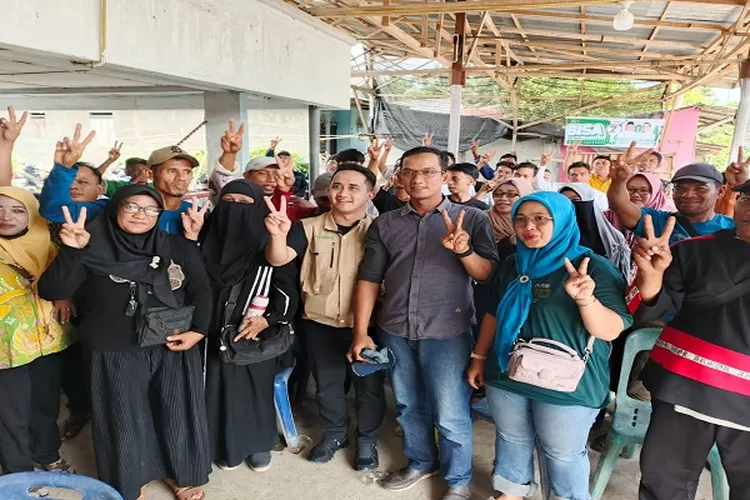 Para saksi dari nomor urut 2 Iskandar Sugito-Adli Tama  (Realitasonline.id/MA)