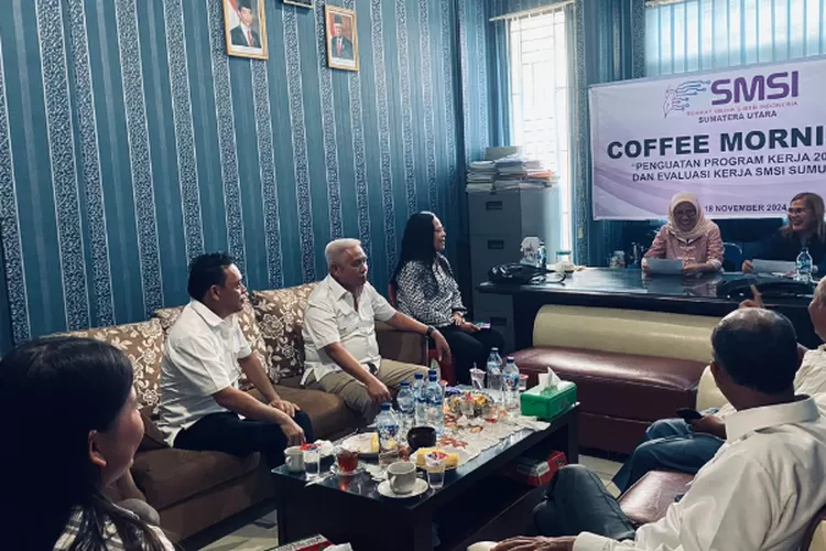 Kegiatan yang bertemakan Penguatan Program Kerja 2025 dan Evaluasi Kerja SMSI Sumut tersebut membahas berbagai kegiatan selama tahun 2024 dan turut mendukung Pilkada damai.