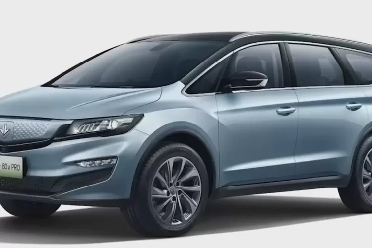  Jika ada mobil baru yang disebut-sebut sebagai ancaman bagi Toyota Innova, dengan klaim lebih mewah, lebih irit. (Tangkapan Layar YouTube Auto Mania)