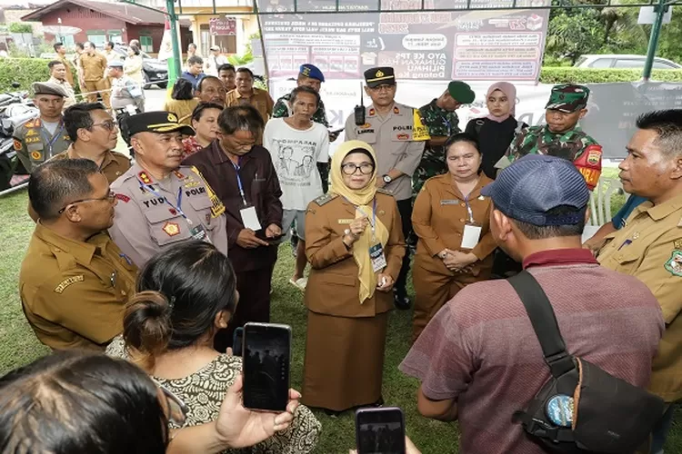 dr Susanti Dewayani monitoring TPS, pastikan Pilkada berjalan kondusif ( Realitasonline.id/RH)