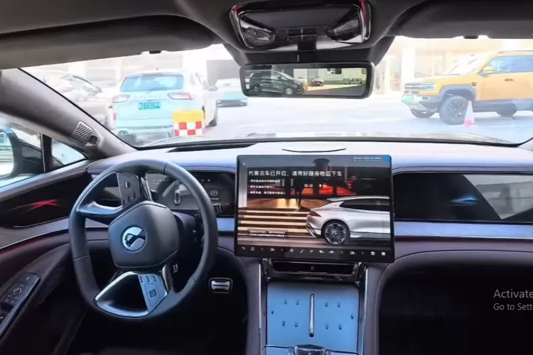 Mobil bertema "7 Keajaiban Dunia" merupakan konsep unik dan spektakuler yang benar-benar menunjukkan kreativitas produsen otomotif. (Tangkapan Layar YouTube Otomotif Terbaru)