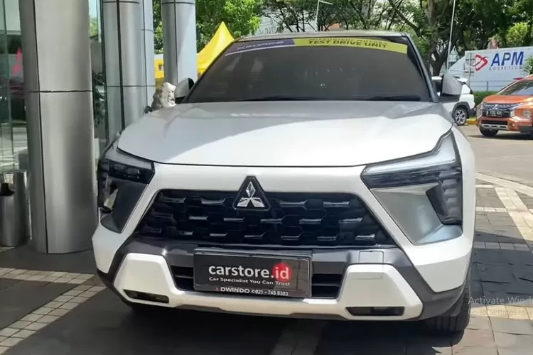 Mitsubishi XForce 1.5 Ultimate 2024, yang kabarnya kini mendapat diskon lebih dari Rp70 juta di beberapa diler.