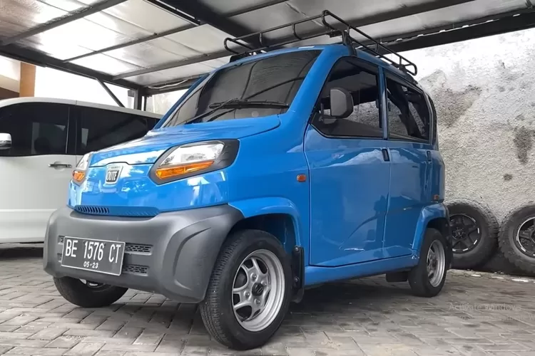 Bajaj Qute adalah salah satu kendaraan roda empat termurah di Indonesia, yang cocok untuk Anda yang mencari mobil kecil dengan harga terjangkau.