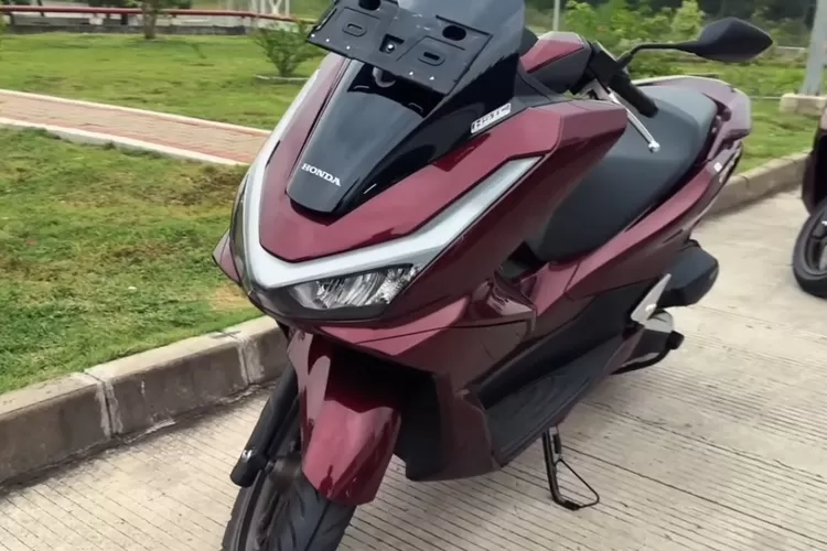 Honda baru saja memperkenalkan New Honda PCX 160 2025 RoadSync  (Tangkapan Layar YouTube Iwan Banaran)