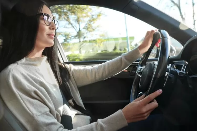 Mobil Matic atau Manual (Realitasonline.id/ Canva)