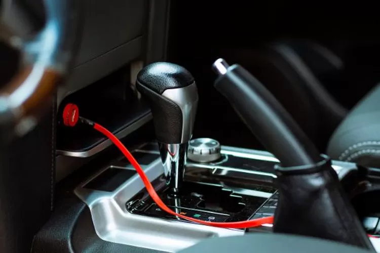 Memilih Mobil Manual (Realitasonline.id/ Canva)