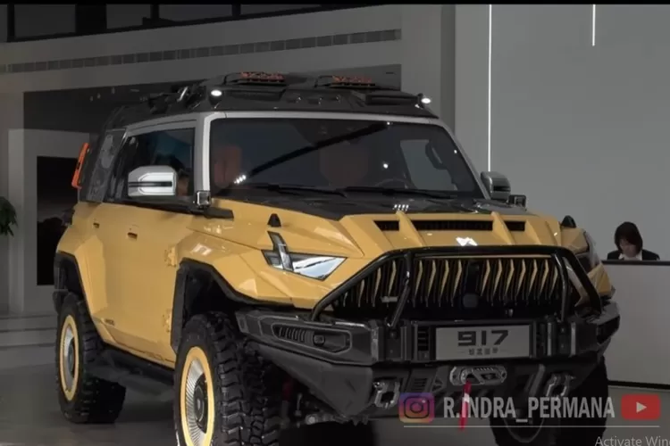 Menarik sekali jika ada mobil baru yang diklaim bisa membuat Toyota Land Cruiser dan Tank 500 terlihat "tidak berarti (Tangkapan Layar YouTube R Indra Permana)