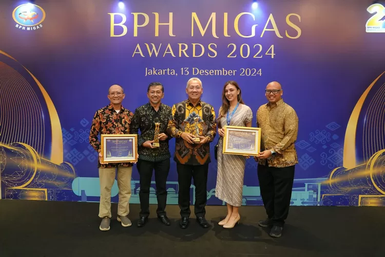 Atas implementasi dari komitmen tersebut, PGN meraih tiga penghargaan dalam ajang BPH Migas Awards yang diserahkan pada Jumat malam (13/12) lalu.