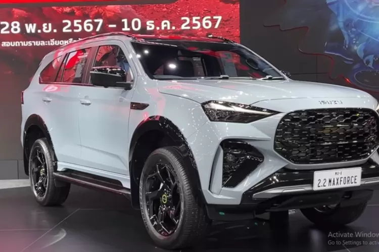 Isuzu MU-X RS Facelift 2024  (Tangkapan Layar YouTube LugNutz Auto Junkie)