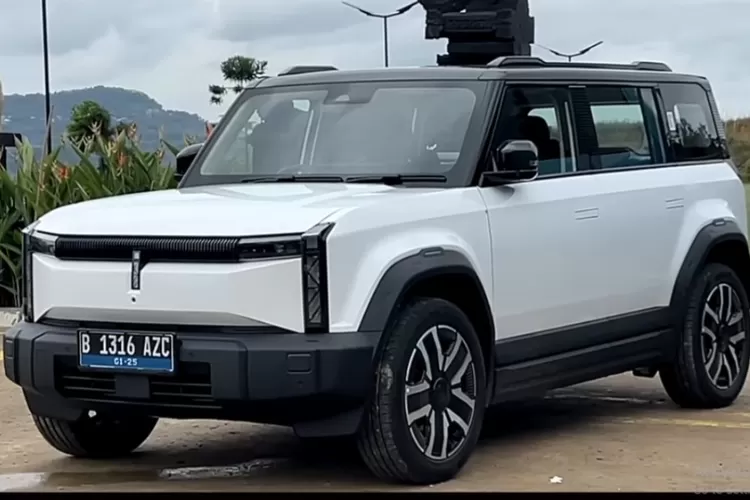 Chery J6 adalah SUV listrik kompak yang dirancang untuk performa tinggi dan kemampuan off-road. (Tangkapan Layar YouTube Motomobi)