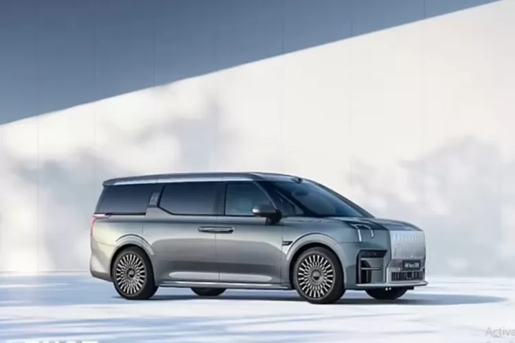 Zeekr 009 adalah MPV listrik premium dari Geely (Tangkapan Layar YouTube LugNutz Auto Junkie)