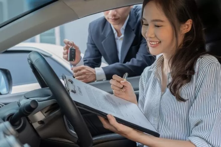 Rencana Beli Mobil Tahun 2025? Ini Pilihan Mobil Sejuta Umat yang Populer (Realitasonline.id / Canva)