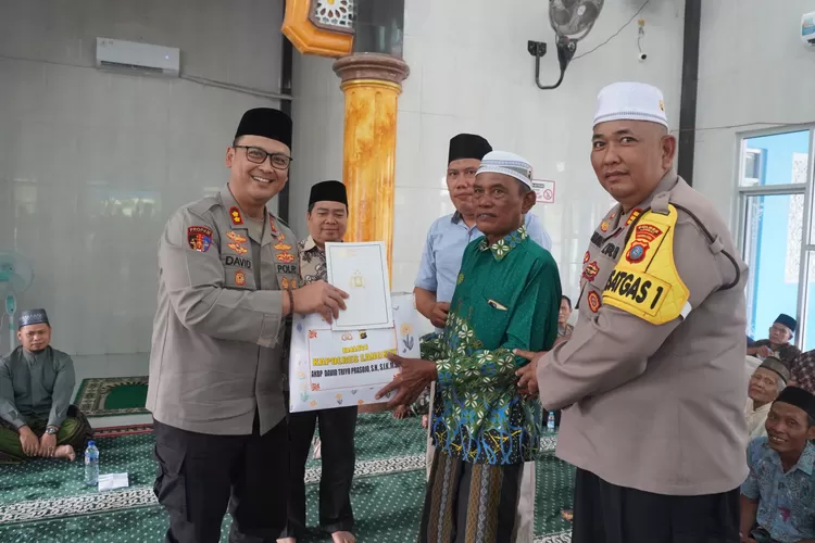 Safari Jumat dan Jumat Curhat di Masjid AR-Rahman