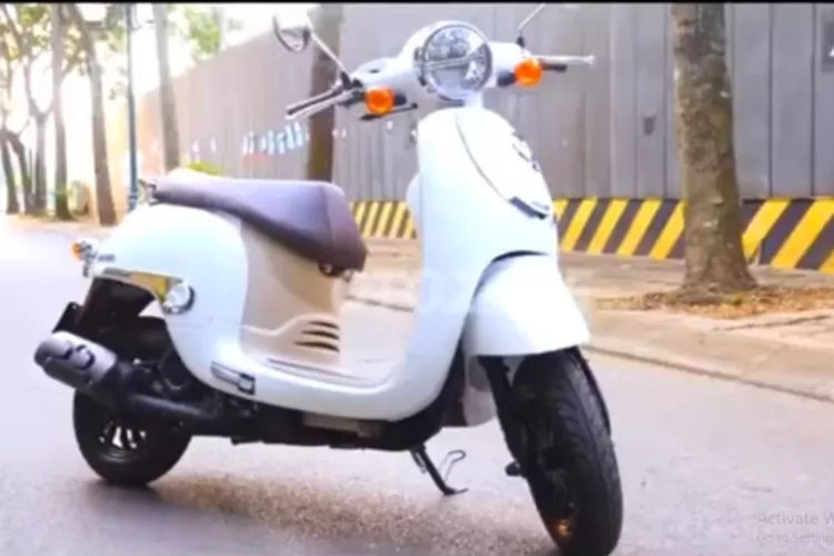 Honda Scoopy ini hadir dengan nama Honda Giorno di Indonesia. (Tangkapan Layar YouTube  Oto Zone)